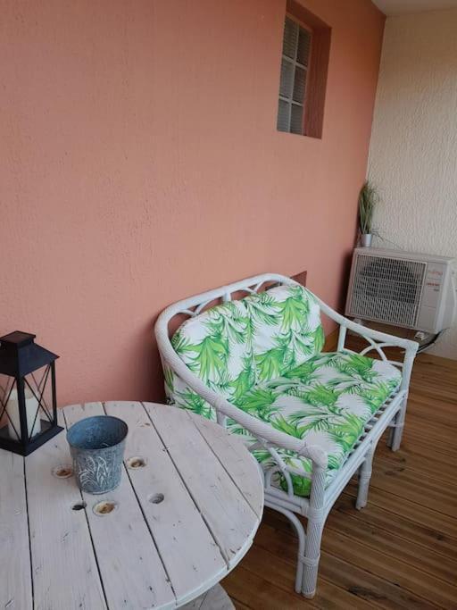Charmant Studio Lumineux Avec Parking Prive Saint-Raphael  Ngoại thất bức ảnh