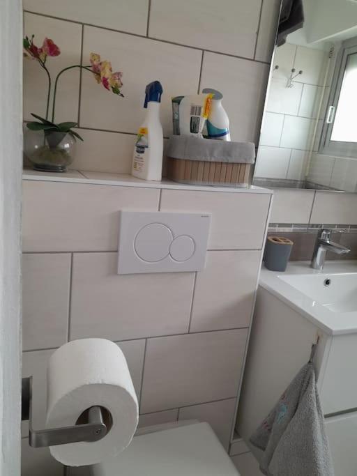 Charmant Studio Lumineux Avec Parking Prive Saint-Raphael  Ngoại thất bức ảnh